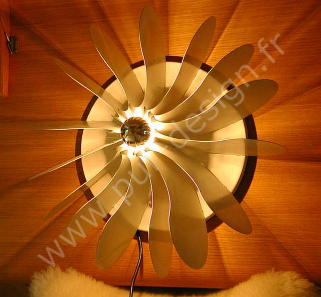 Applique Bolide, modle B 1095, du designer Hermian Sneyders De Vogel. Design scandinave. Pur Design.