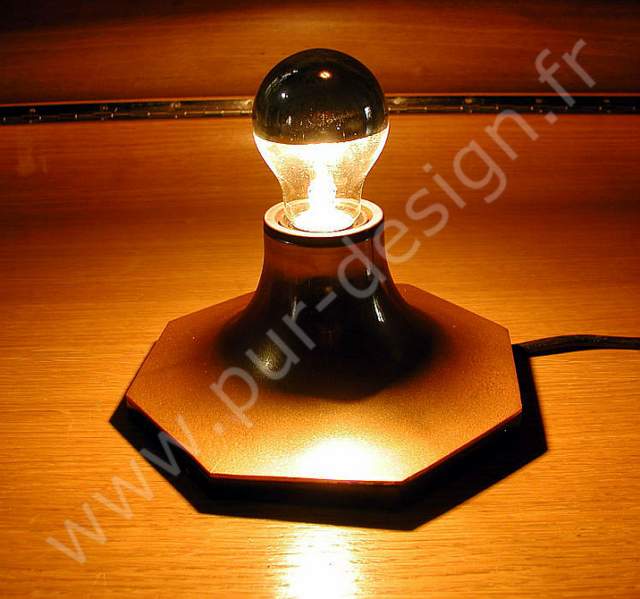 Paires d'appliques Motoko Ischii, diteur Staff Leuchten, fin 1960, de Design scandinave. Pur Design.