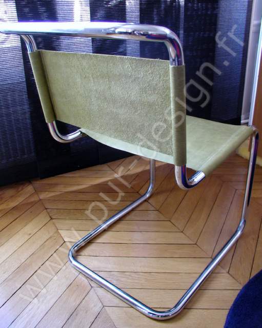 Chaise suspendue de style Bauhaus en cuir, B33 de Breuer. Pur Design.