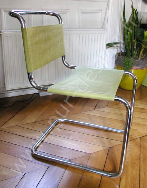 Chaise suspendue de style Bauhaus en cuir, B33 de Breuer. Pur Design.