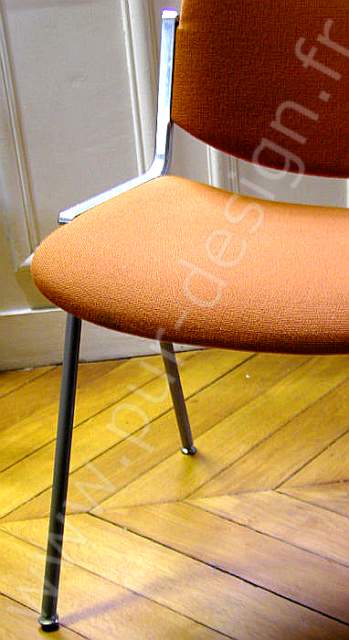 Chaise DSC 106 de Giancarlo Piretti pour Castelli. Pur Design.
