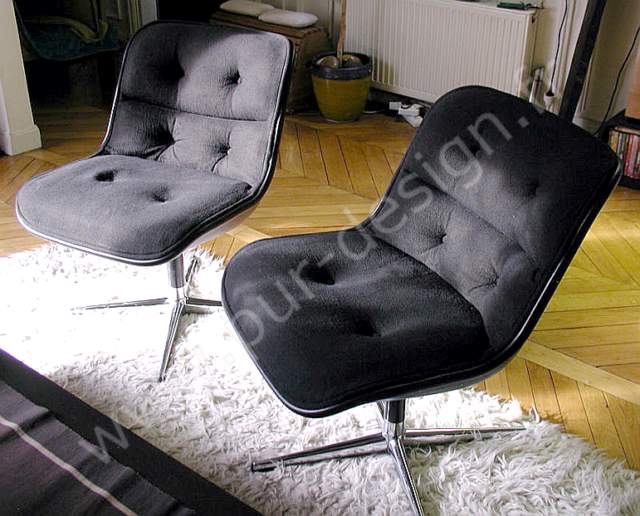 Paire de fauteuils Charles Pollock Executive chair modle 12E1, Knoll, Black de black. Pur Design
