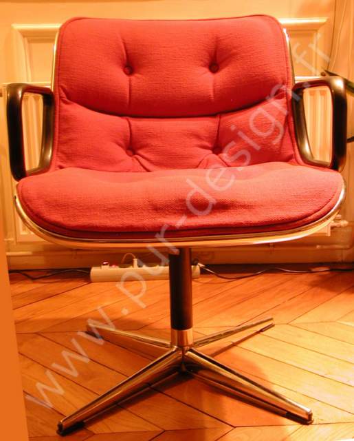 Charles Pollock Executive chair modle 12E1, Knoll. Pur Design.