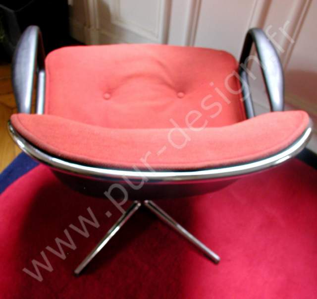 Charles Pollock Executive chair modle 12E1, Knoll. Pur Design.