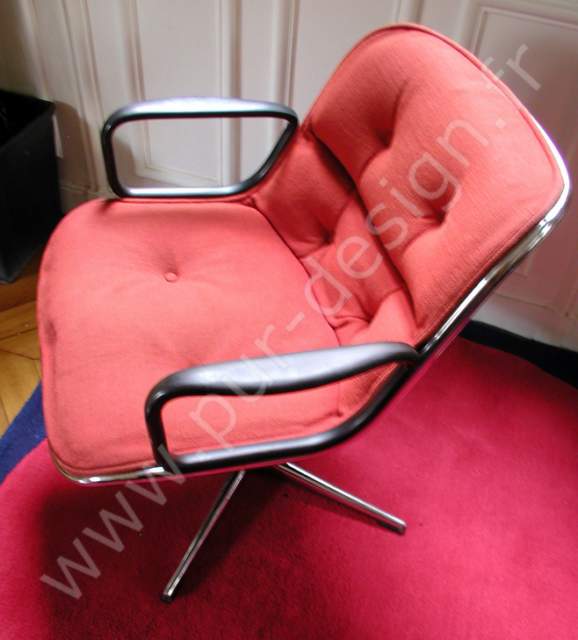 Charles Pollock Executive chair modle 12E1, Knoll. Pur Design.