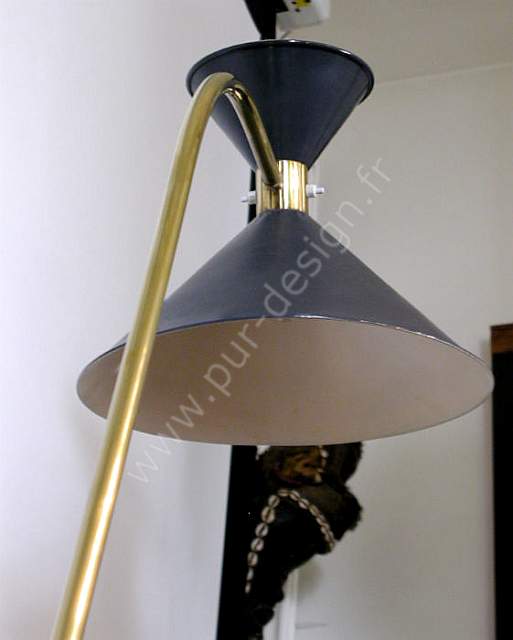 Magnifique lampadaire Lunel Double Diabolo dit dans les annes 50. Pur Design