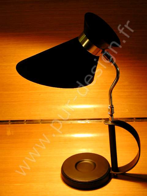 Lampe de table industrielle dans le style Louis Kalff, 1950. Pur Design.
