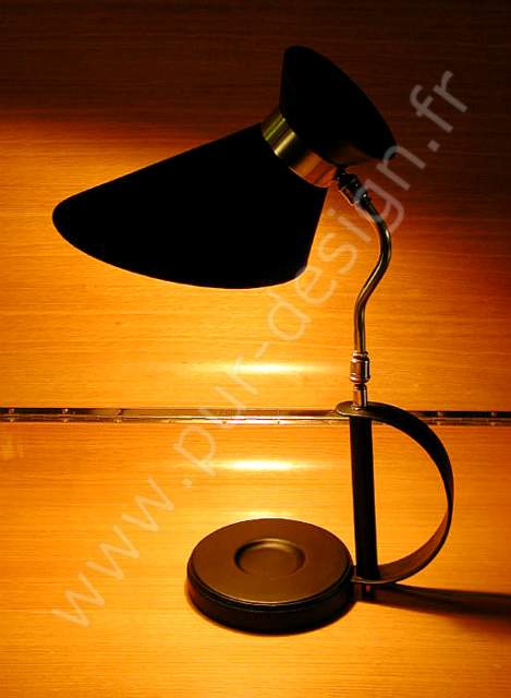 Lampe de table industrielle dans le style Louis Kalff, 1950. Pur Design.
