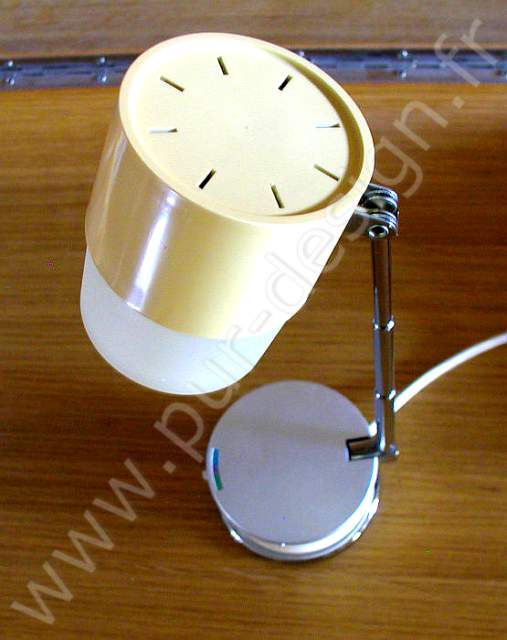 Petite lampe tlescopique Design 1960, made in Japan, Nambu. Pur Design.