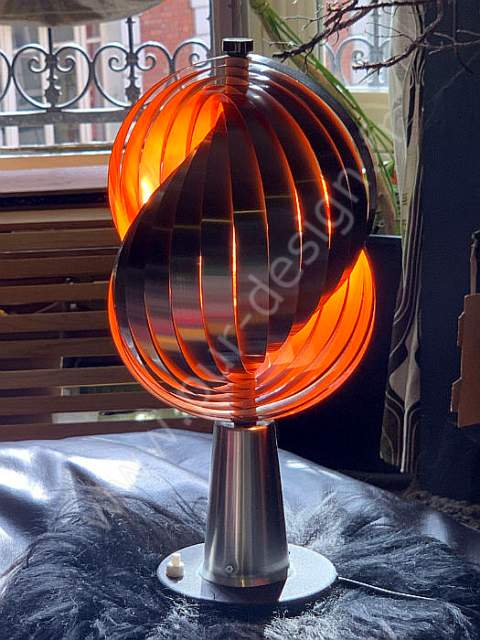 Lampe de table Henri Mathieu pour Lyfa, pur Design Scandinave 70's. Pur Design.
