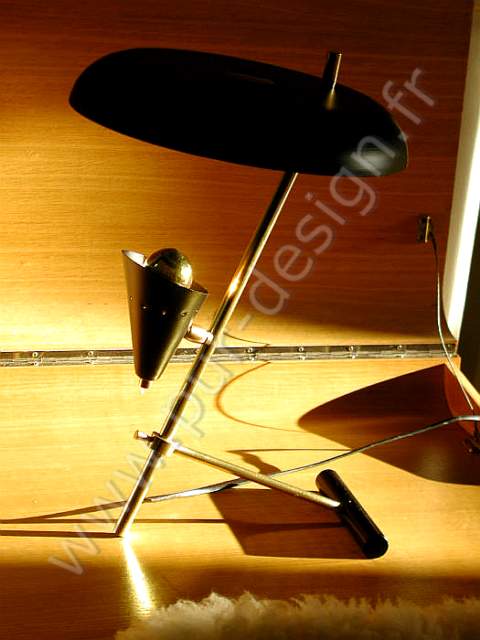 Lampe  contrepoids Stilnovo, design Gino Sarfatti/ Louis Kalff, annes 50. . Pur Design.