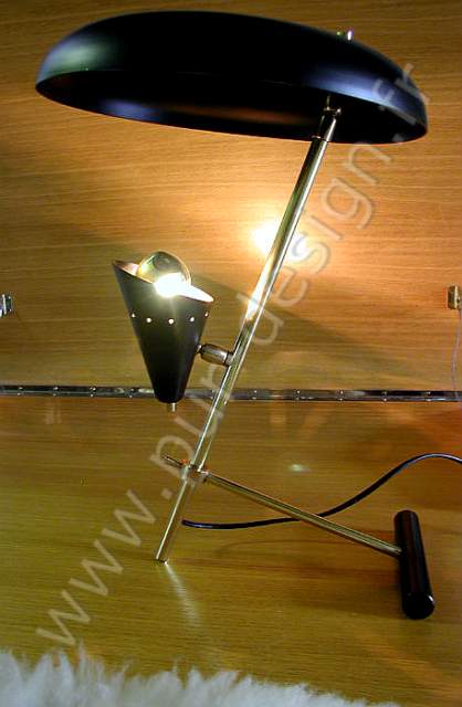Lampe  contrepoids Stilnovo, design Gino Sarfatti/ Louis Kalff, annes 50. . Pur Design.
