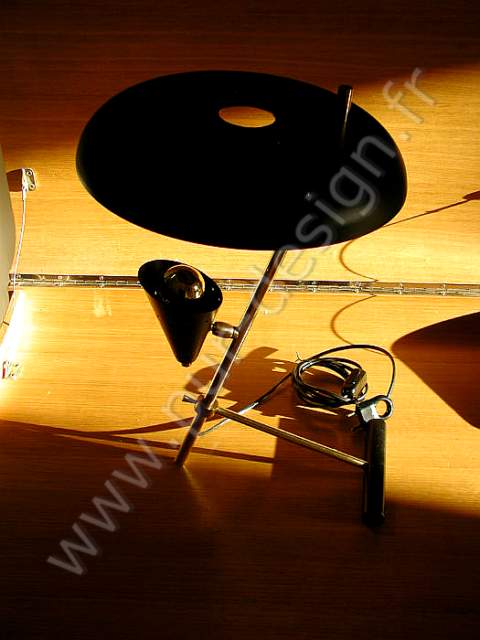 Lampe  contrepoids Stilnovo, design Gino Sarfatti/ Louis Kalff, annes 50. . Pur Design.