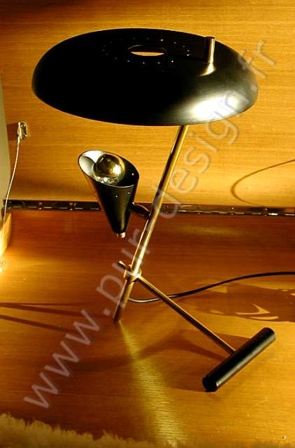Lampe  contrepoids Stilnovo, design Gino Sarfatti/ Louis Kalff, annes 50. . Pur Design.