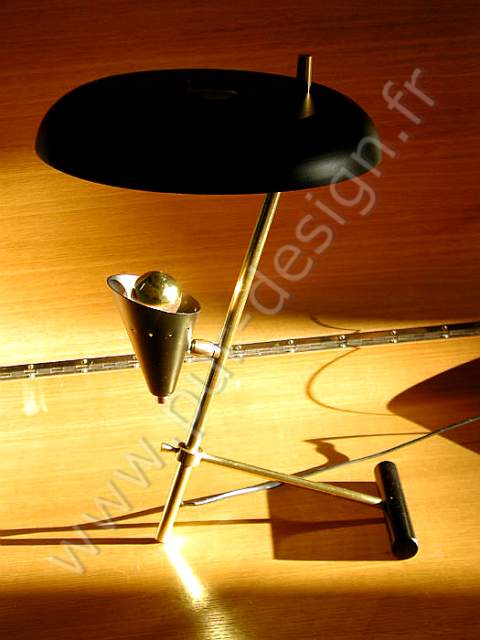 Lampe  contrepoids Stilnovo, design Gino Sarfatti/ Louis Kalff, annes 50. . Pur Design.
