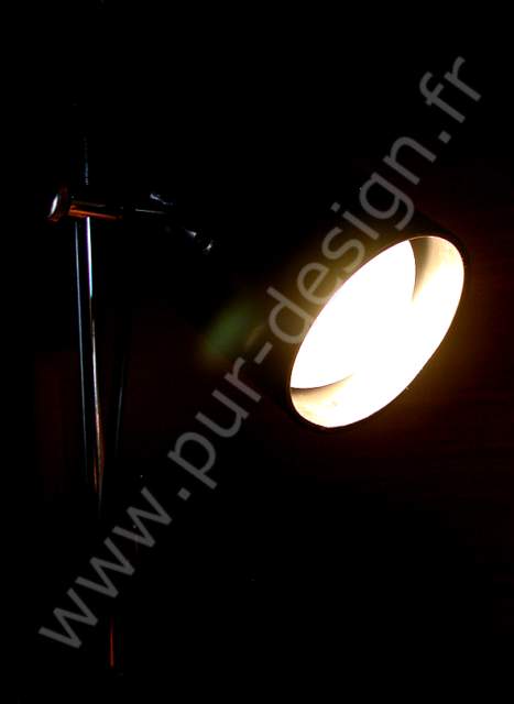 Lampe de table 1970 design, dans le style Colombo. Space Age. Pur Design.