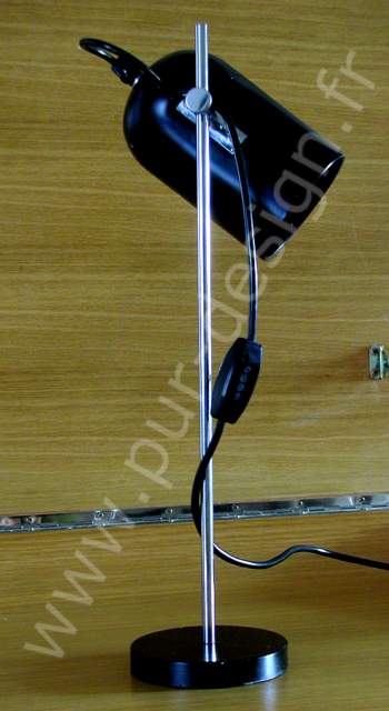 Lampe de table 1970 design, dans le style Colombo. Space Age. Pur Design.