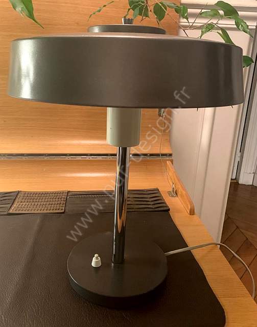 Lampe de table industrielle dans le style Louis Kalff, 1950. Pur Design.