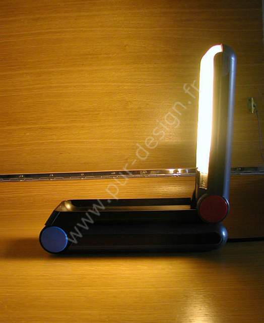 Lampe Z post-moderne de Philips, 80's. Pur Design.