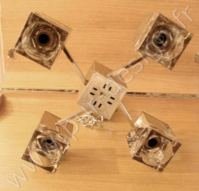 Lustre moderniste Ice cube de Peill Putzler, Murano, Design 70. Pur Design.