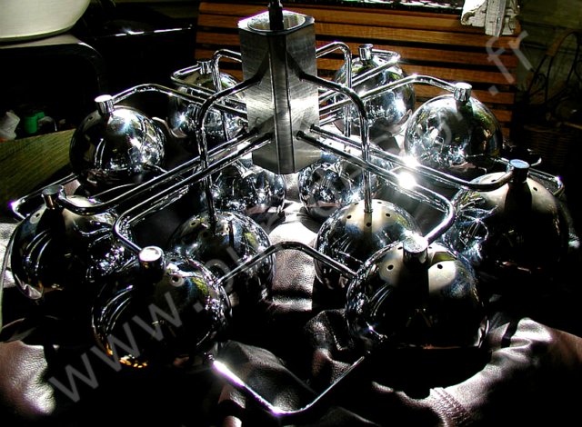 Grand lustre Eye Ball Reggiani, Pur Space Age, circa 70. Pur Design.