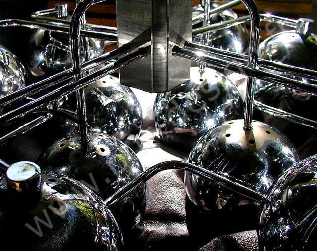 Grand lustre Eye Ball Reggiani, Pur Space Age, circa 70. Pur Design.