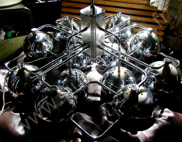Grand lustre Eye Ball Reggiani, Pur Space Age, circa 70. Pur Design.