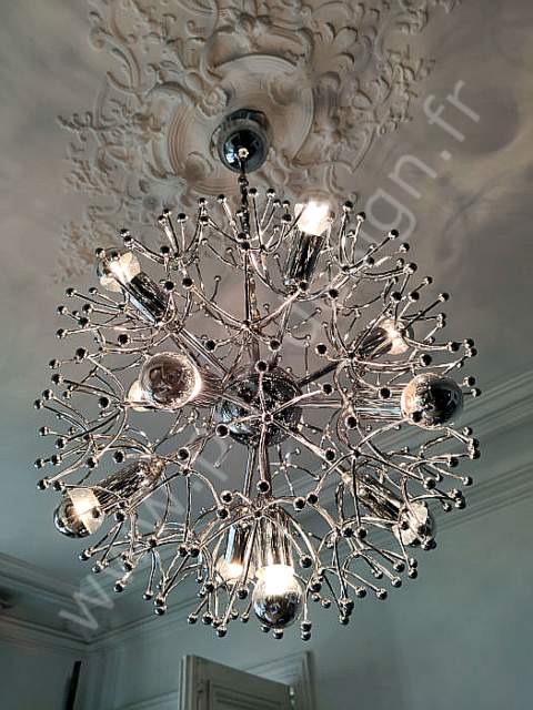 Lustre Sputnik modle pistillino 12 feux, circa 70, Space Age. Pur Design