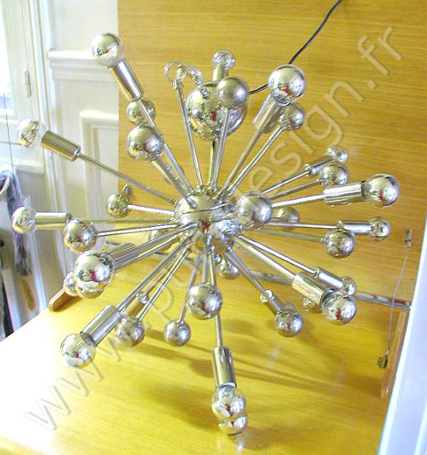 Lustre Sputnik de grande dimension , Space Age. Pur Design.