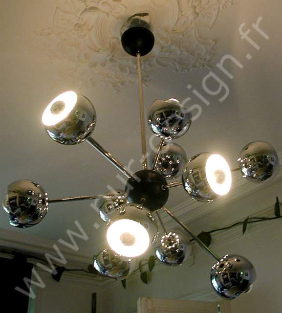 Lustre Sputnik ancien et rare , ultra Space Age. Pur Design.