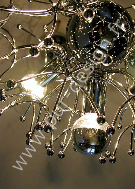Lustre Sputnik Pistillo, circa 70, Space Age. Pur Design.