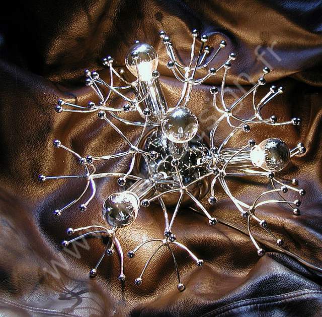 Plafonnier Sputnik modle pistillino 4 feux, circa 70, Space Age.  Pur Design