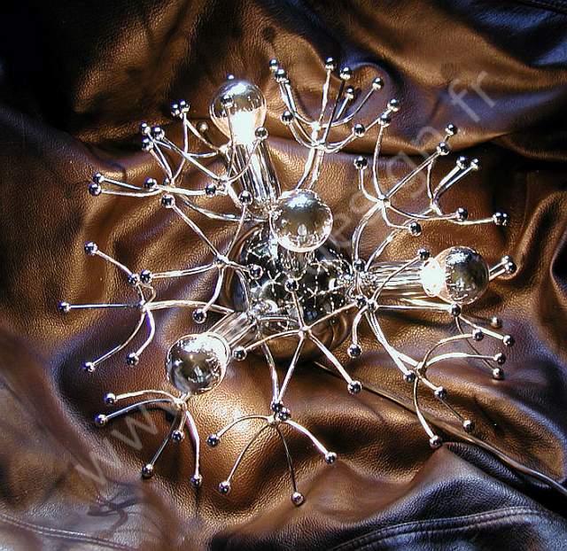 Plafonnier Sputnik modle pistillino 4 feux, circa 70, Space Age.  Pur Design