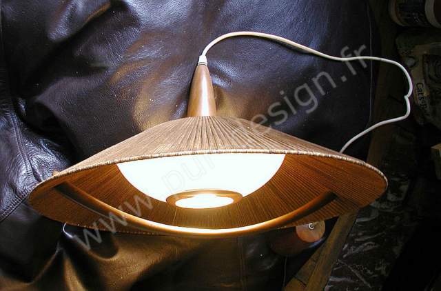  Suspension traditionnelle Danoise, d. Temde, annes 50. Pur Design.