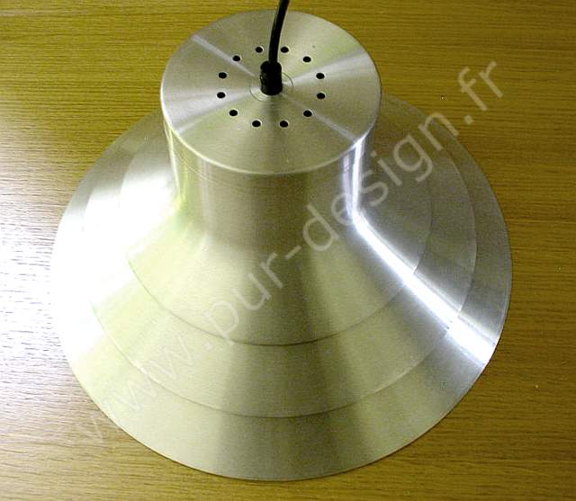 Suspension en aluminium, de Design scandinave, 60's. Pur Design.