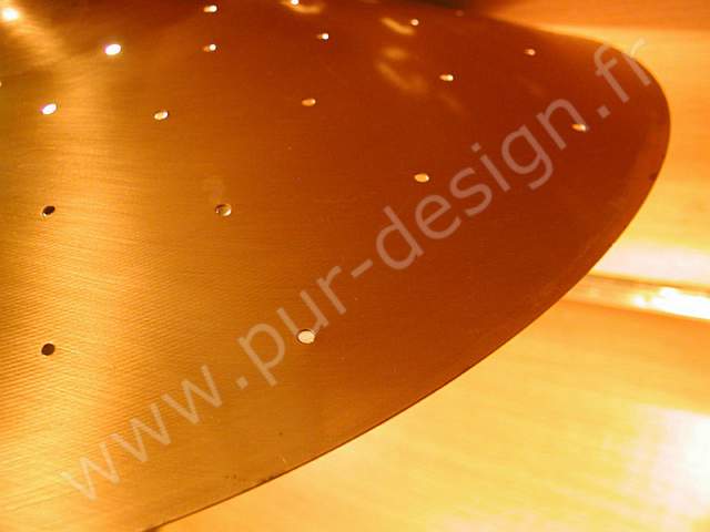 Suspension en cuivre de type Coronell, Design Scandinave. Pur Design.