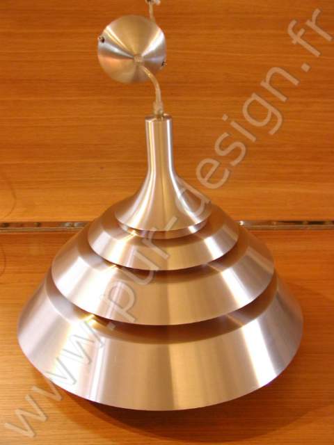 Superbe suspension de type Poulsen / Henningsen 1960. Pur Design.