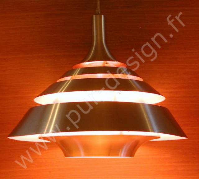 Superbe suspension de type Poulsen / Henningsen 1960. Pur Design.